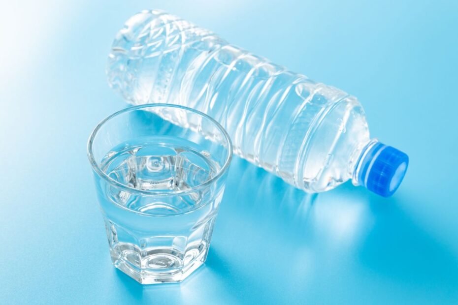 Mineralinis vanduo: ar žinote, kas slepiasi butelyje, iš kurio kasdien geriame?
