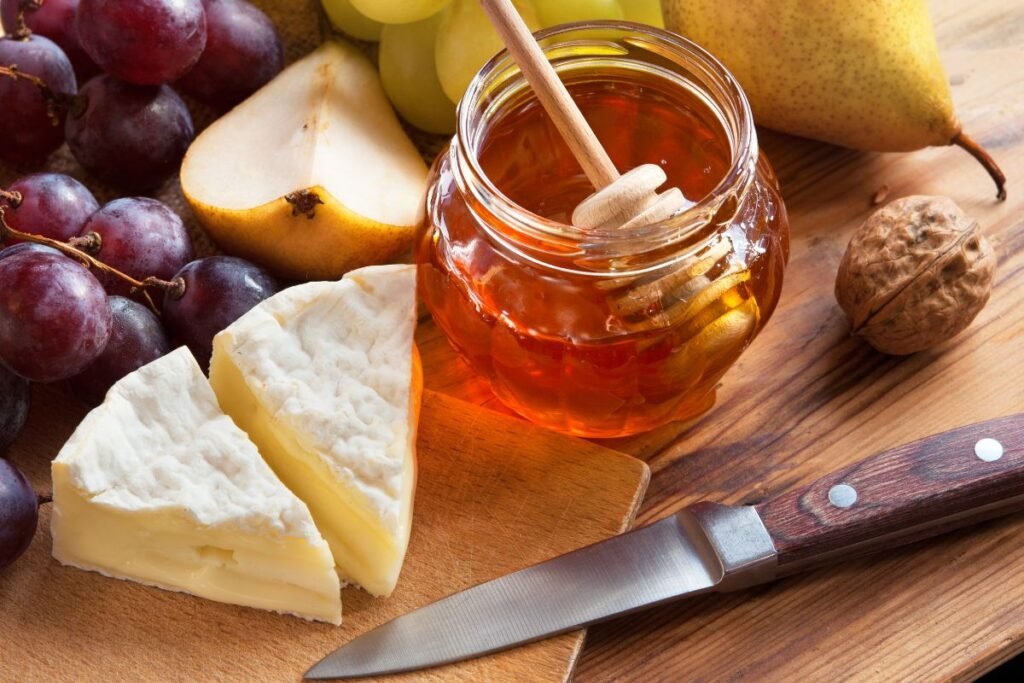 Medus – vienas seniausių ir universaliausių produktų žemėje. Nuo paprasto, mums įprasto medaus, kainuojančio kelis eurus, iki retų rūšių, kuriomis prekiaujama specializuotose parduotuvėse